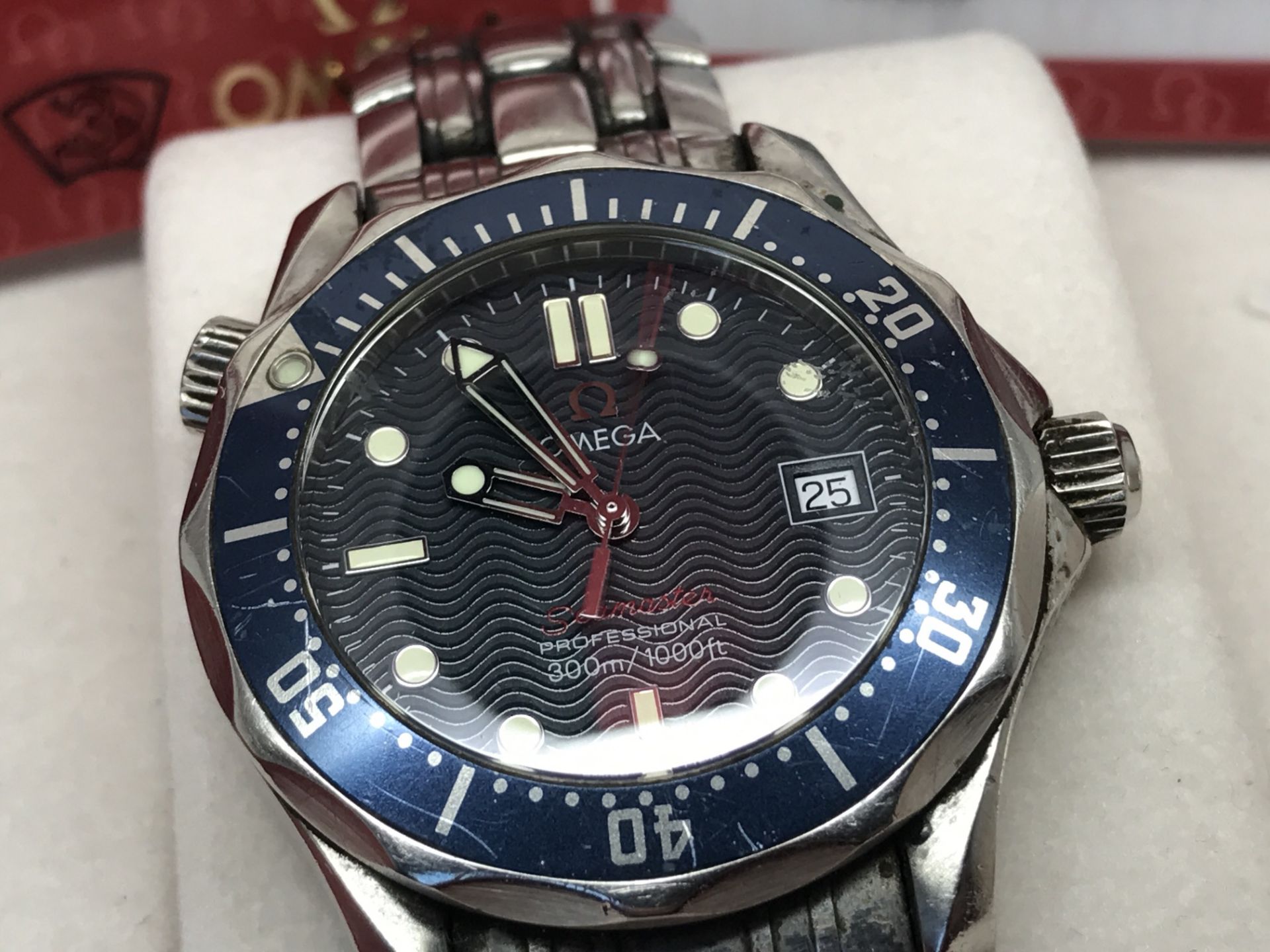 GENTS OMEGA SEAMASTER WITH BOX + CARDS - Image 4 of 8