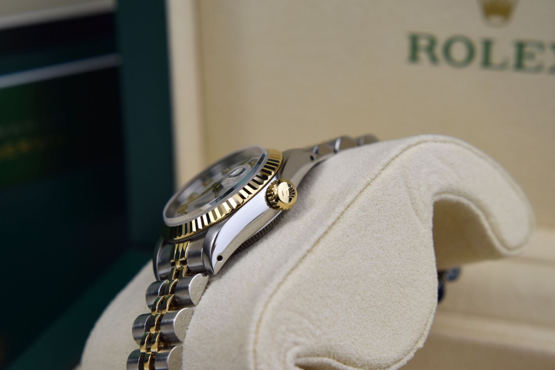 ROLEX *DIAMOND* LADY DATEJUST - 18K GOLD & STEEL with WHITE MOP DIAMOND DIAL - Image 8 of 15