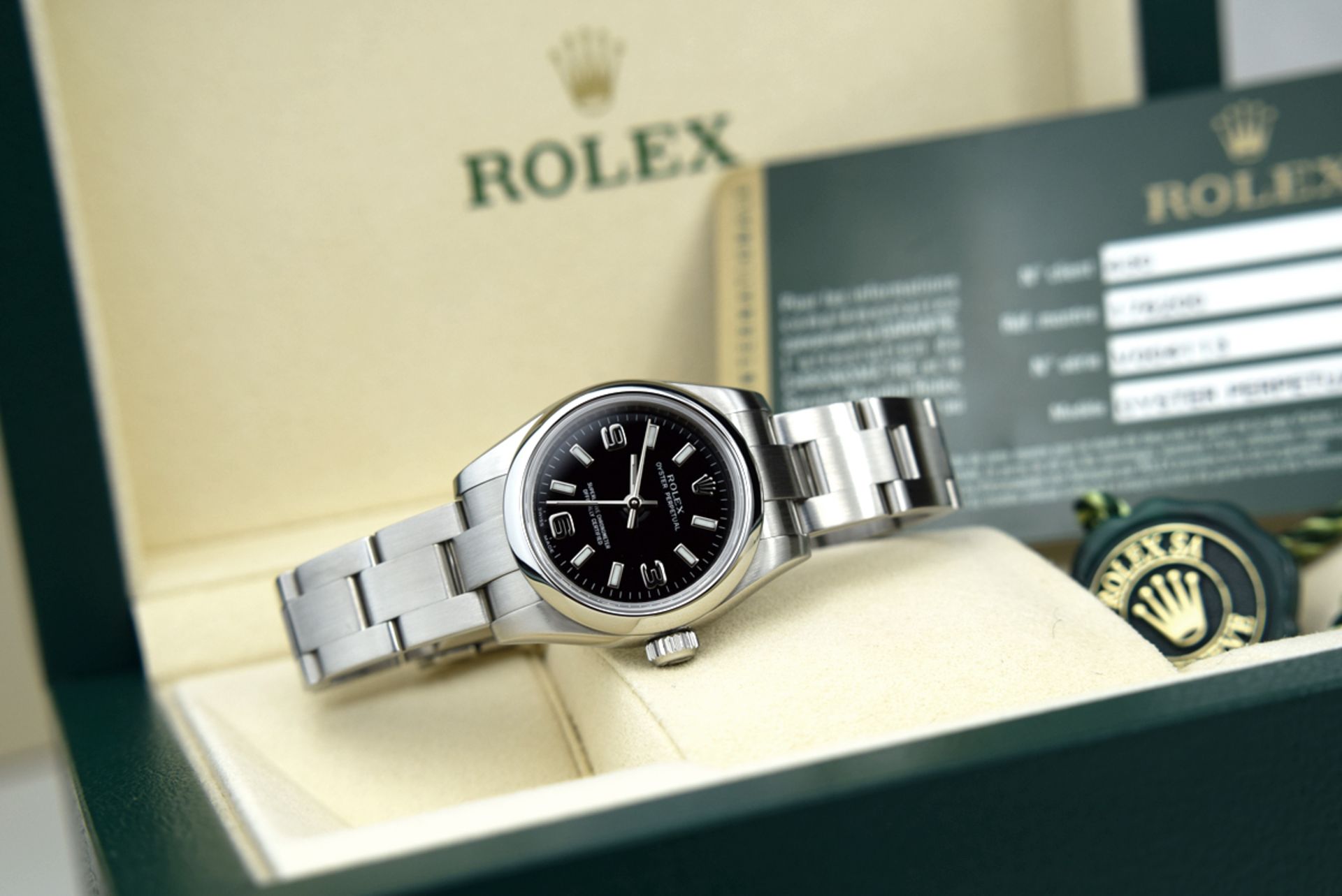 ♛ ROLEX - OYSTER PERPETUAL 26 - STEEL / BLACK DIAL (176200)