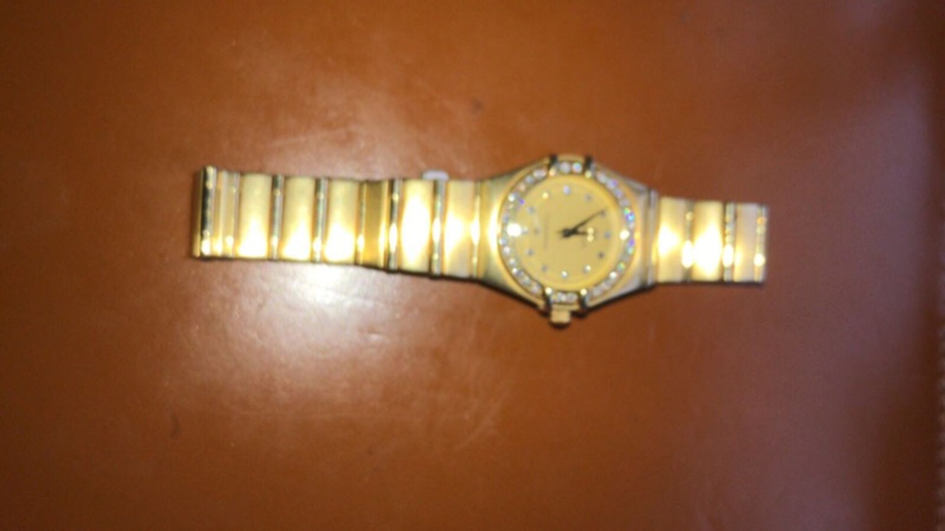 18k GOLD OMEGA WITH DIAMONDS - Image 4 of 4