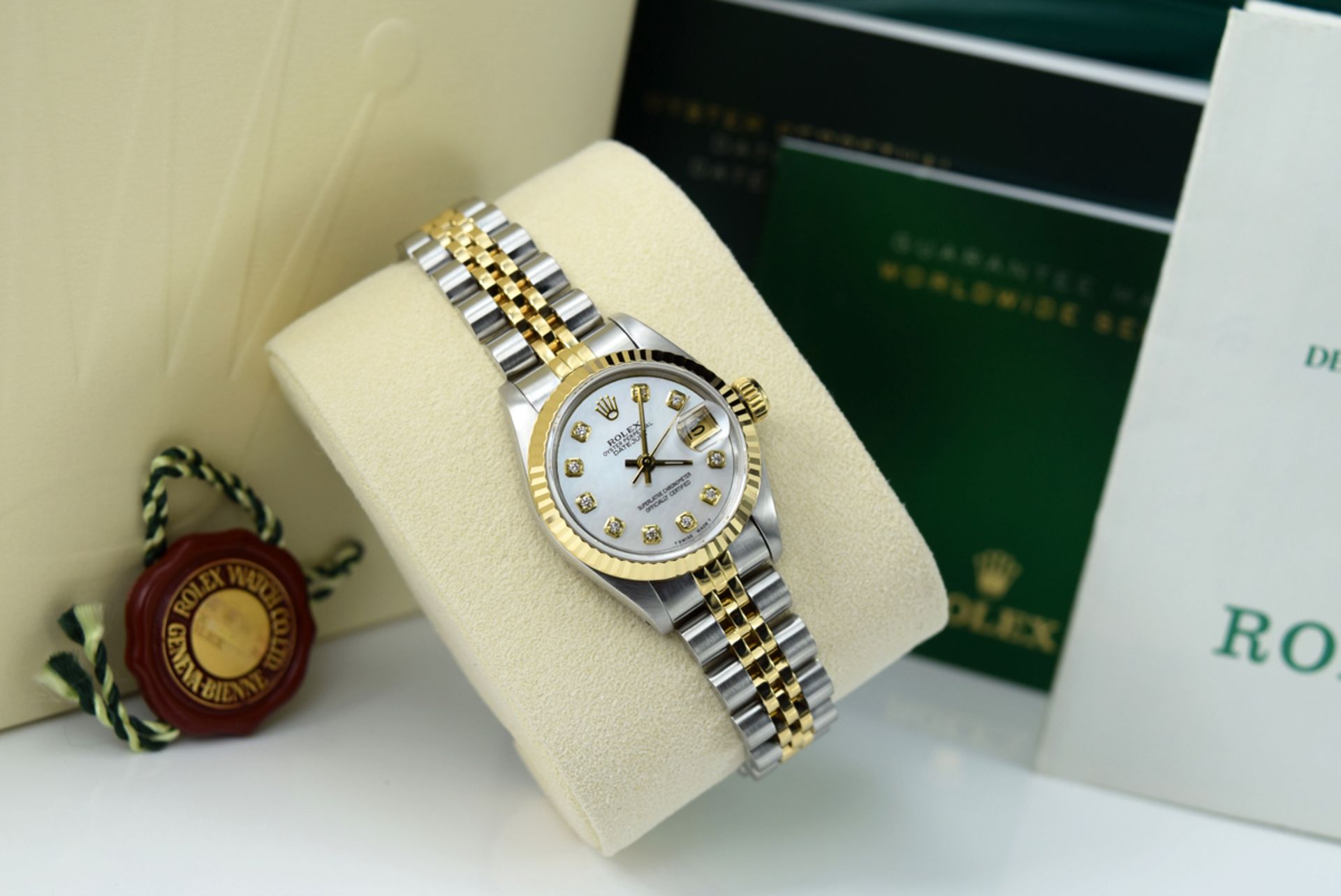 ROLEX *DIAMOND* LADY DATEJUST - 18K GOLD & STEEL with WHITE MOP DIAMOND DIAL - Image 14 of 15