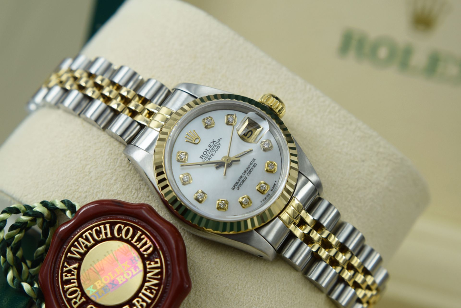 ROLEX *DIAMOND* LADY DATEJUST - 18K GOLD & STEEL with WHITE MOP DIAMOND DIAL - Image 13 of 15