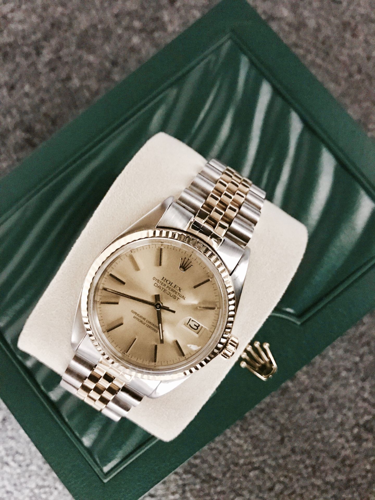 Mens Rolex DateJust - 18K Gold & Steel