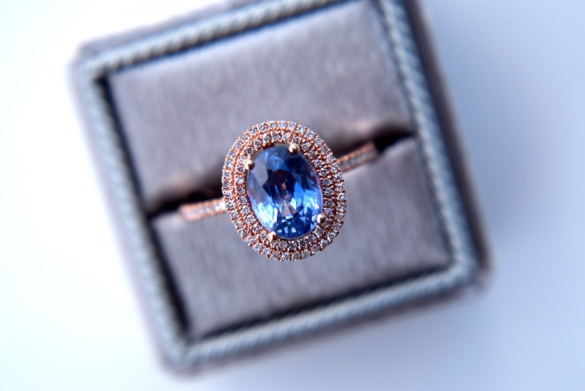 *Beautiful* 2.00ct Blue Sapphire & Diamond Halo Ring - Rose Gold Setting