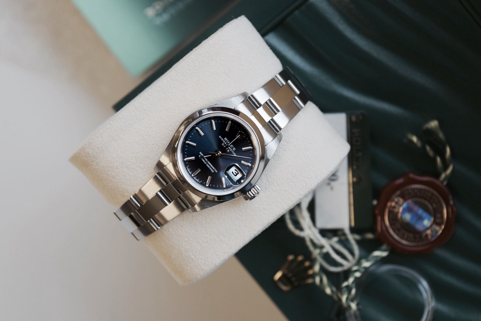 ♥ Gorgeous Rolex Oyster Perpetual Date - Navy Blue