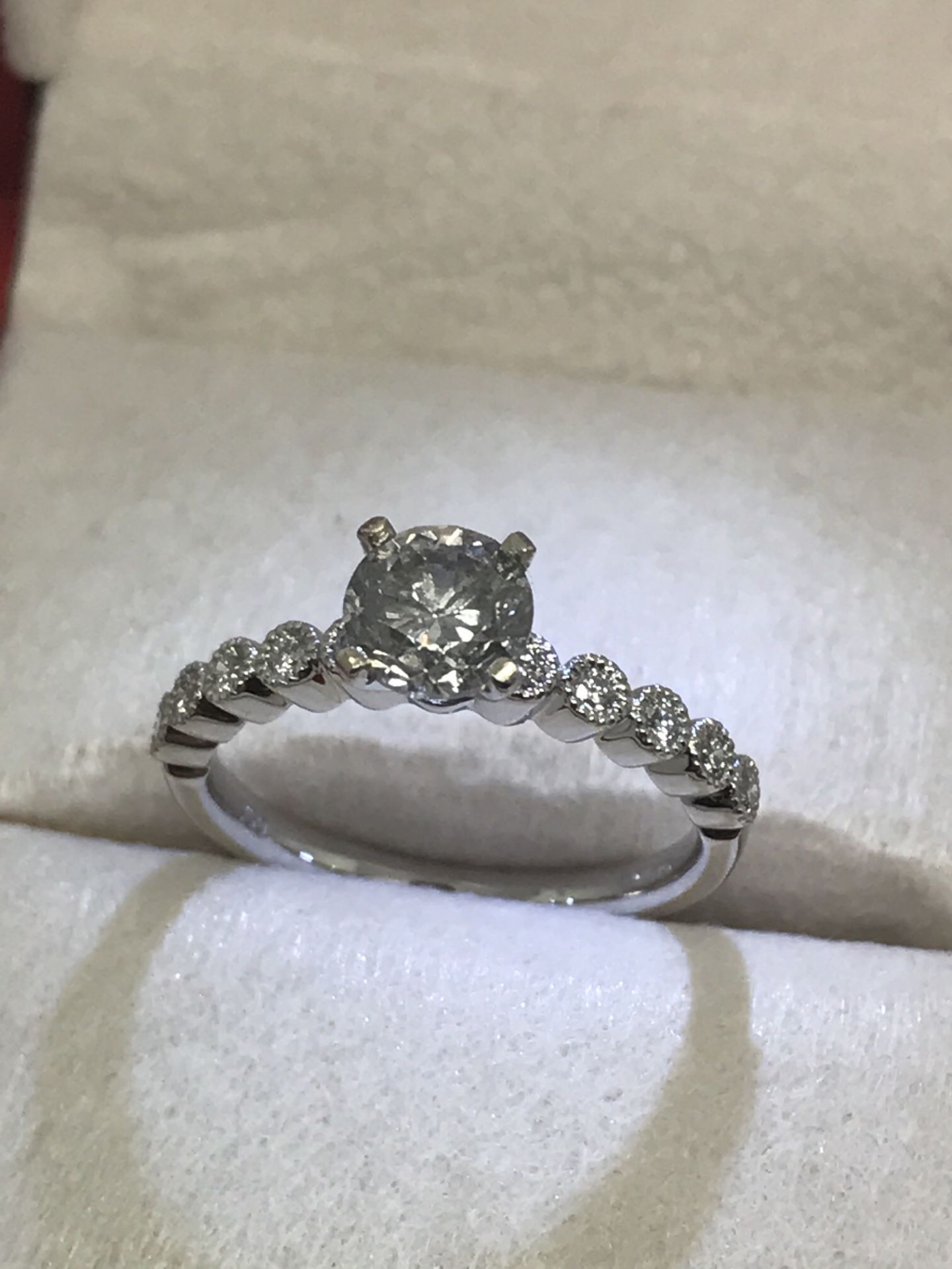 18ct WHITE GOLD 1.14ct DIAMOND RING