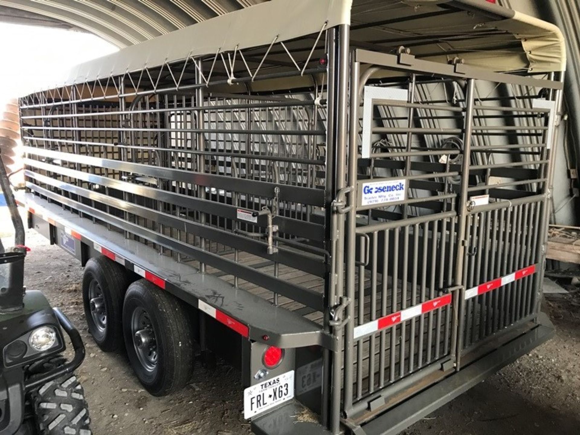 *2016 Gooseneck 80" x 20' Livestock Trailer - Image 5 of 5