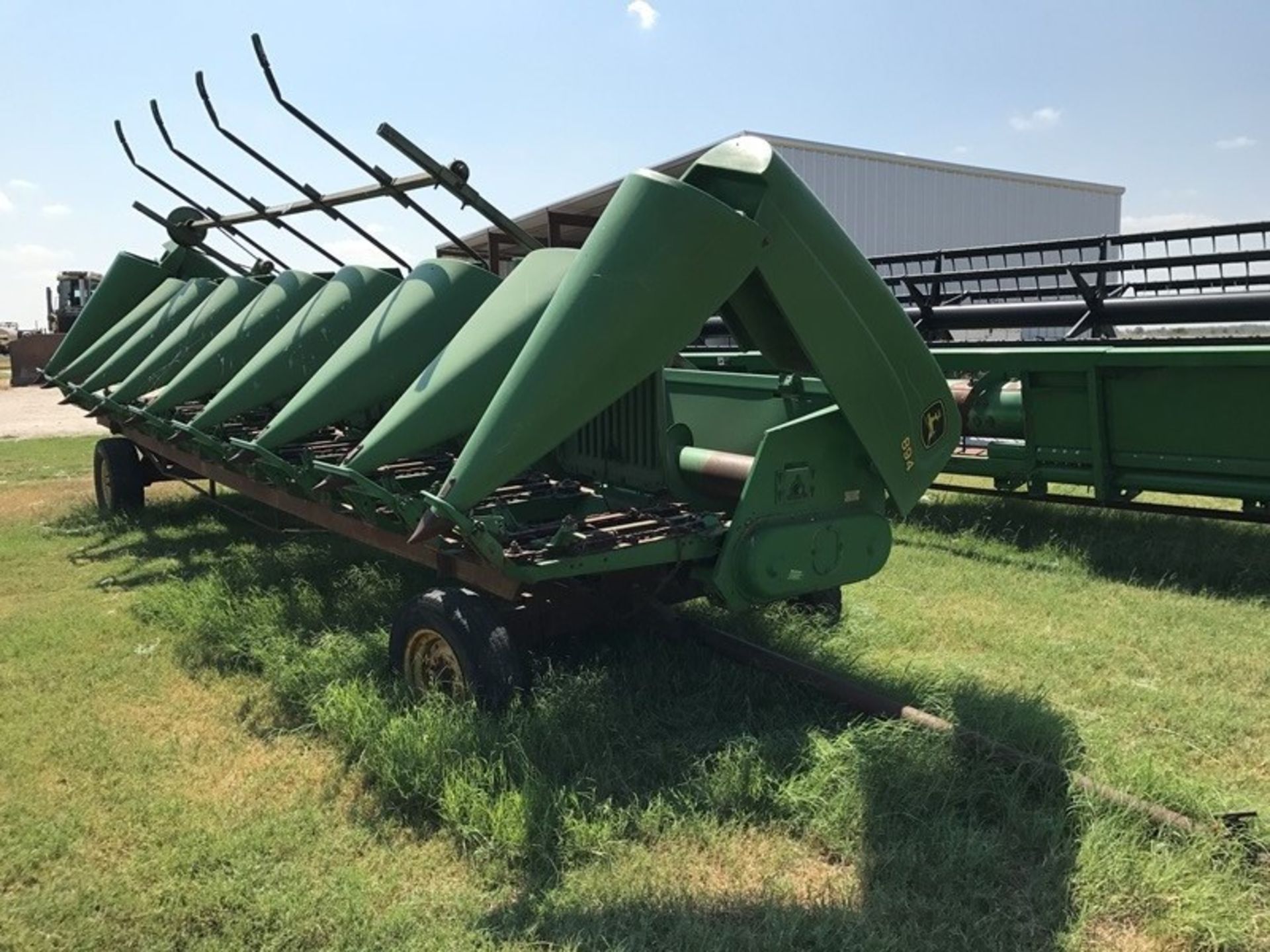 John Deere 894 Corn Header Platform w/Trailer