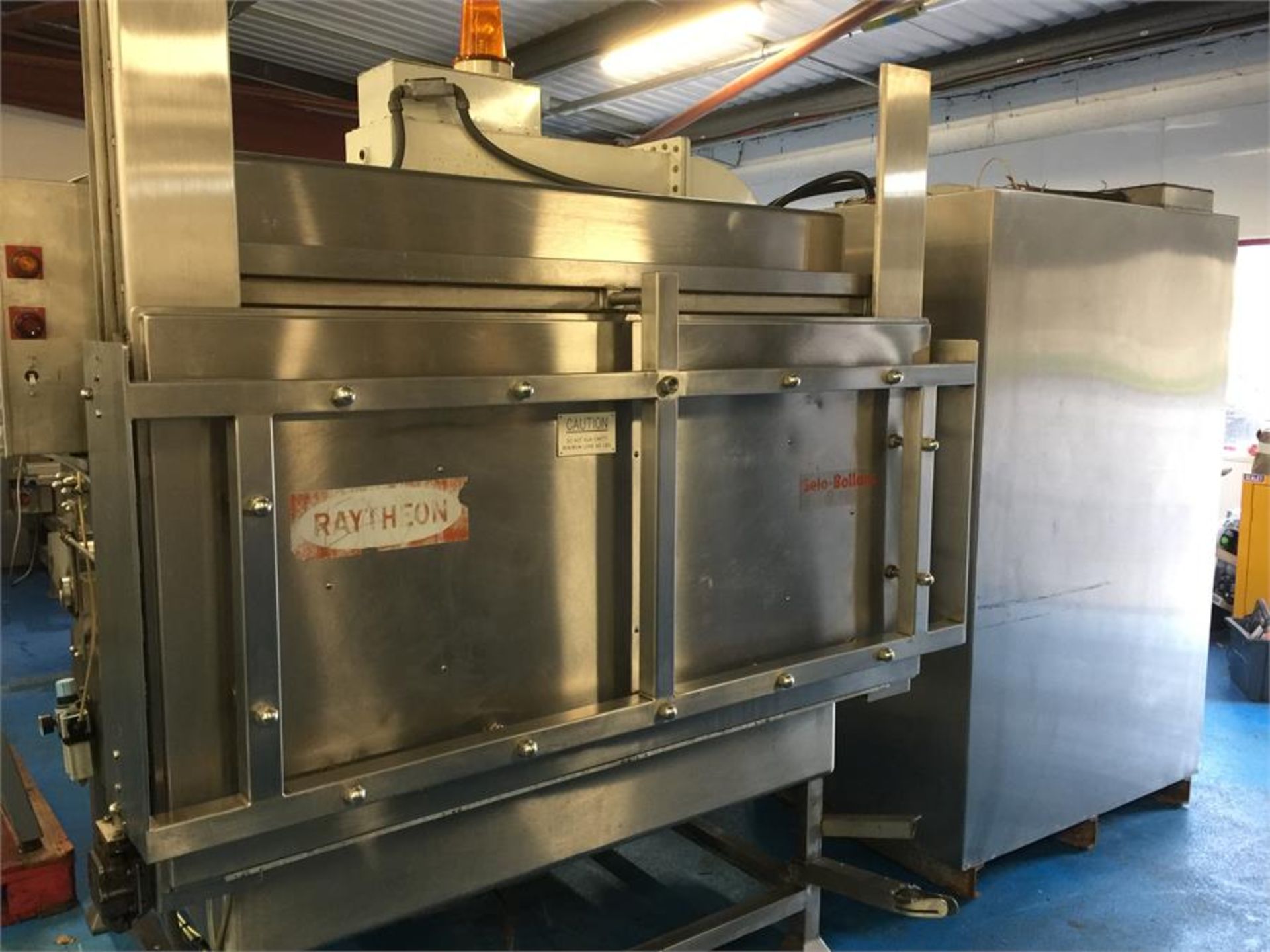 1 x Raytheon microwave oven. Previously used for defrosting boxes of meat prior to processing.