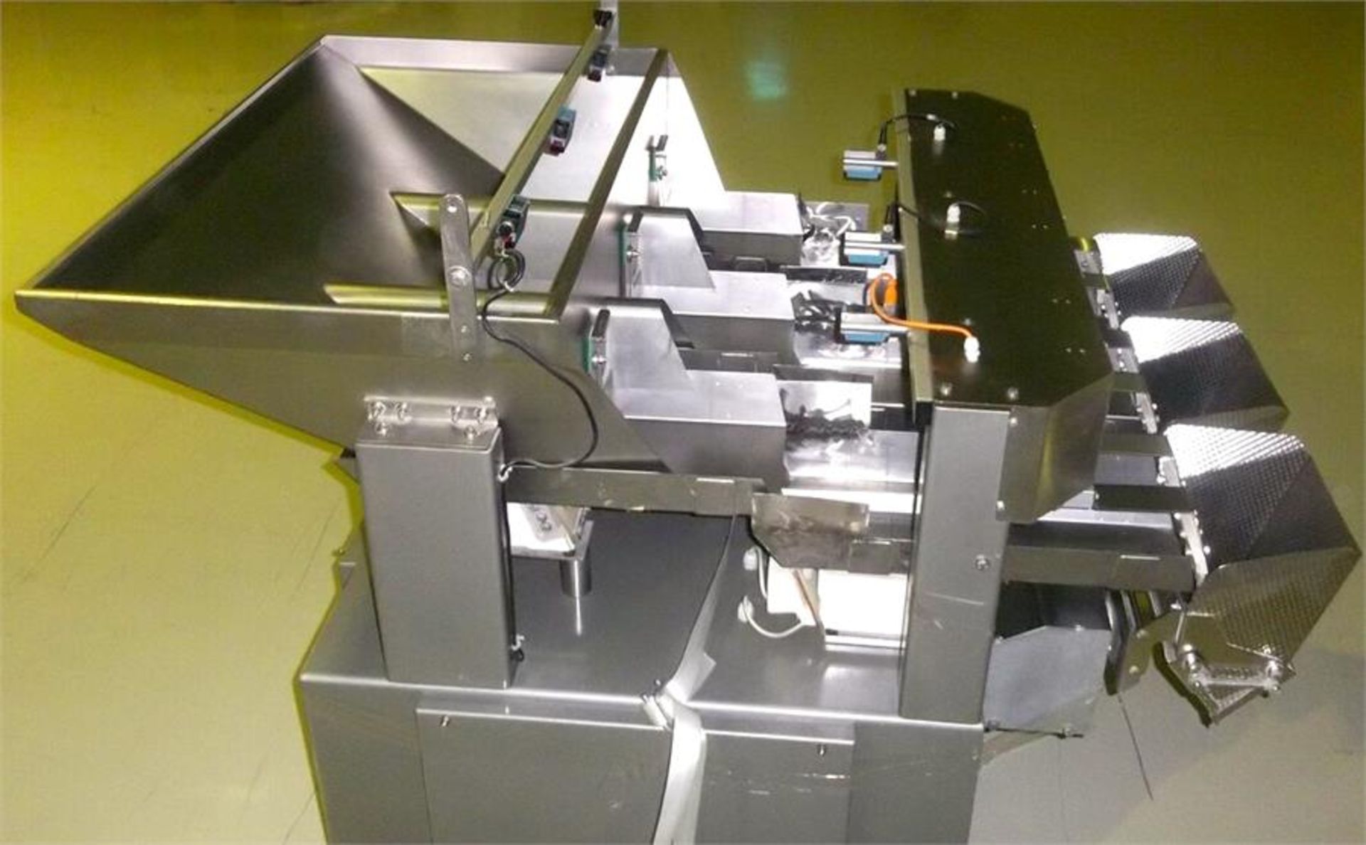 3 HEAD LINEAR WEIGHER - Image 4 of 4