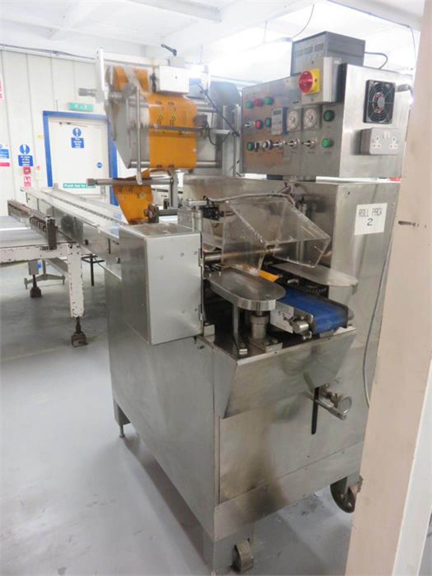 BISCUIT PACKING MACHINE - Image 12 of 37