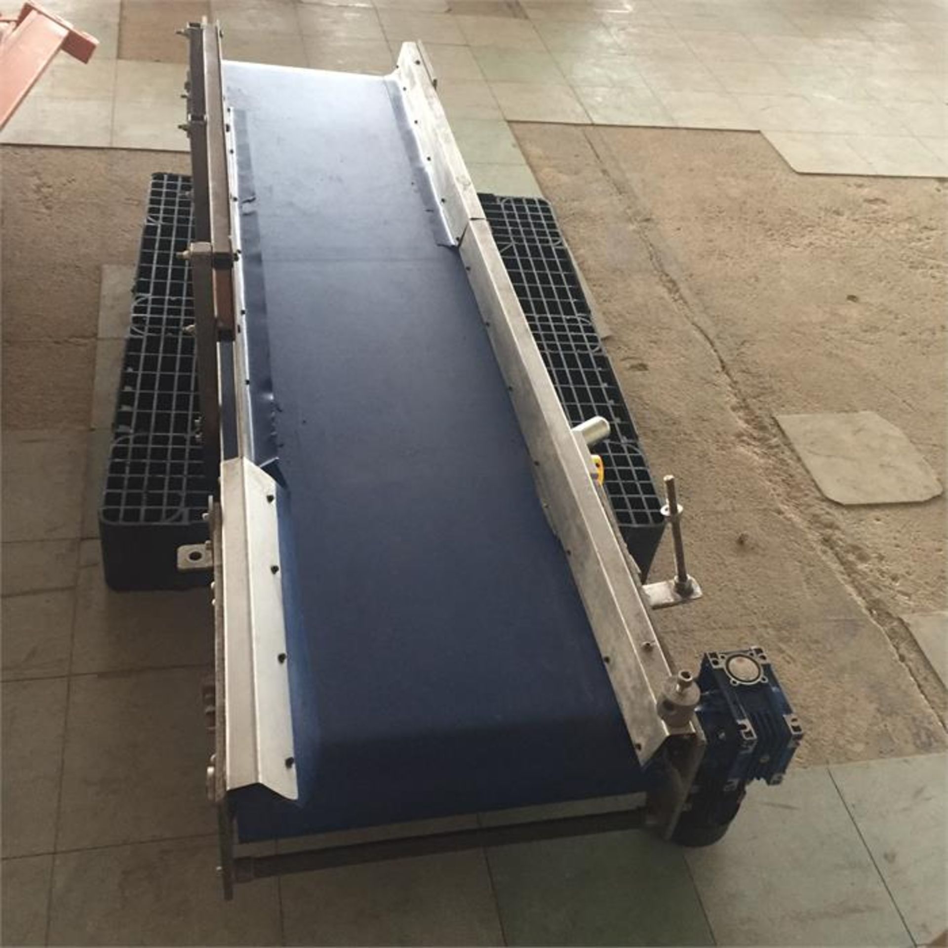 TRANSFER CONVEYOR - Image 2 of 4