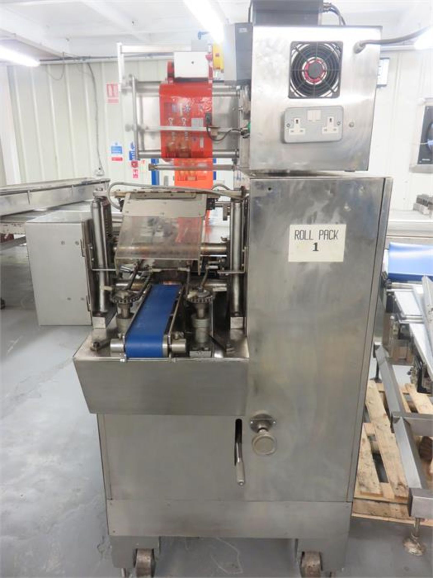 BISCUIT PACKING MACHINE - Image 15 of 39