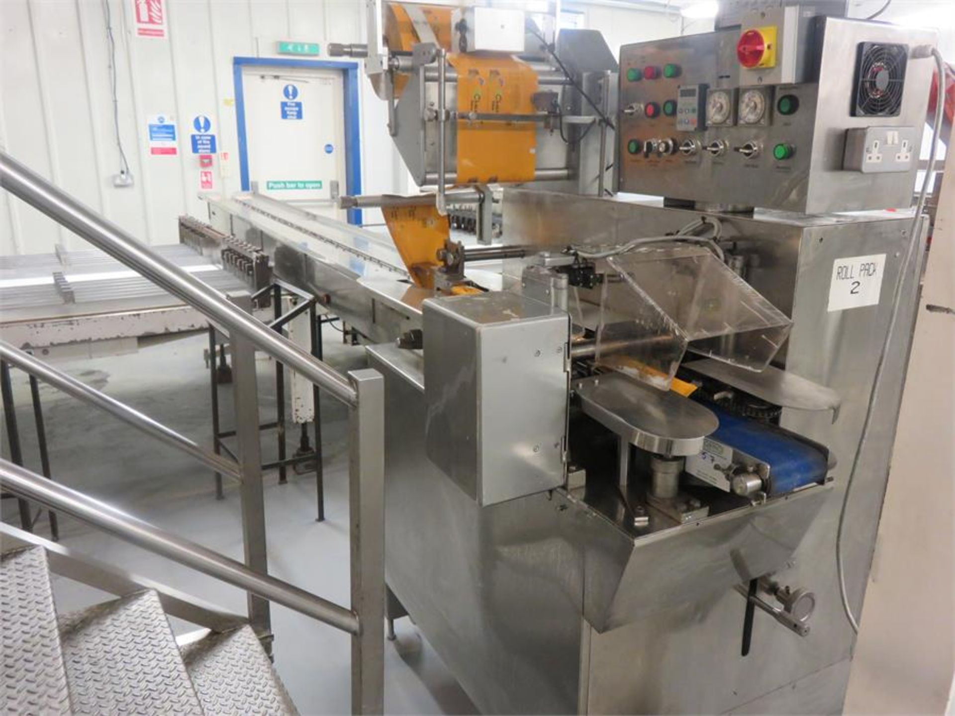 BISCUIT PACKING MACHINE - Image 9 of 38