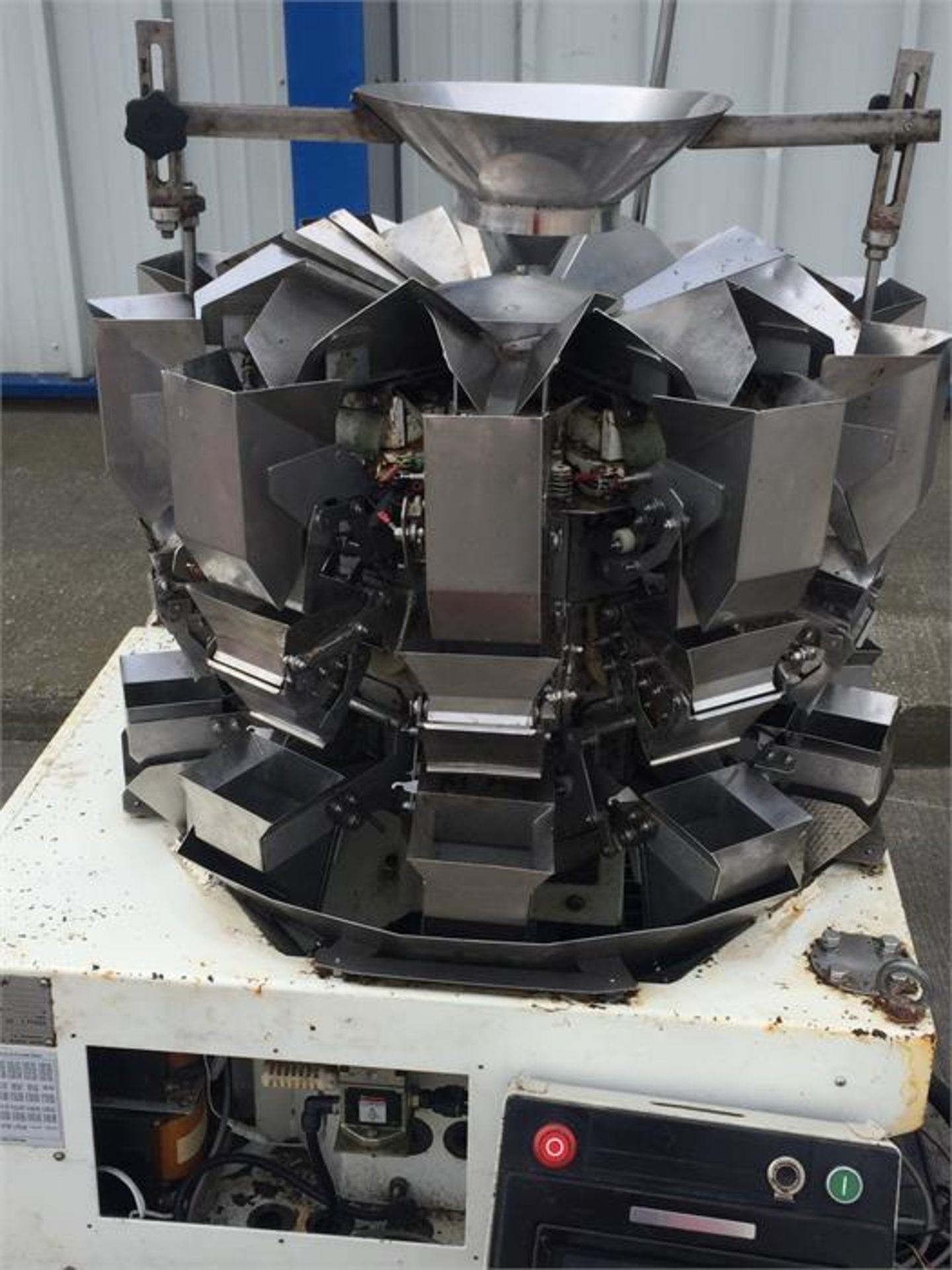 YAMATO MULTIHEAD WEIGHER - Bild 2 aus 3