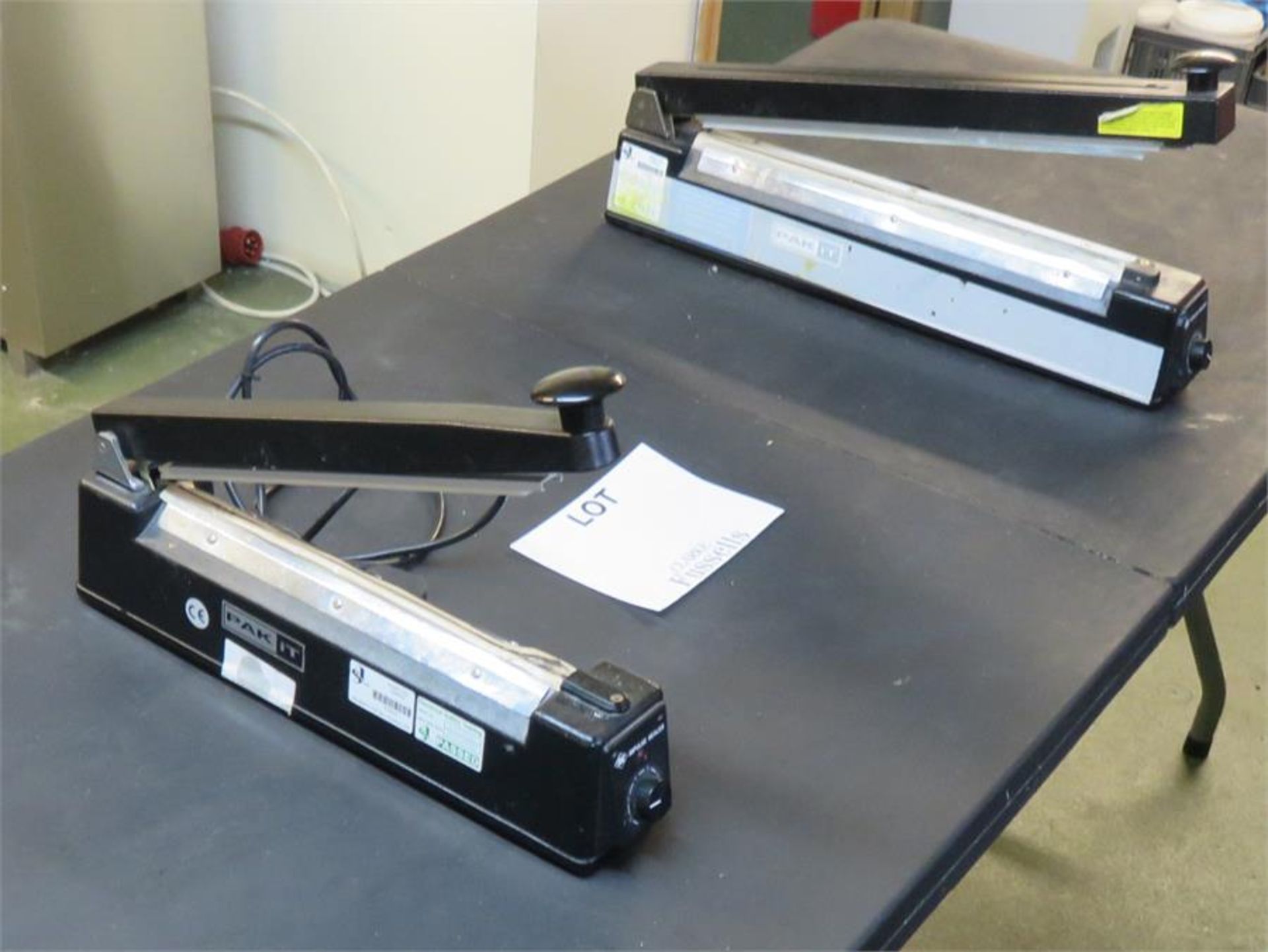 FOLDING TABLE AND BAG SEALERS - Image 2 of 4