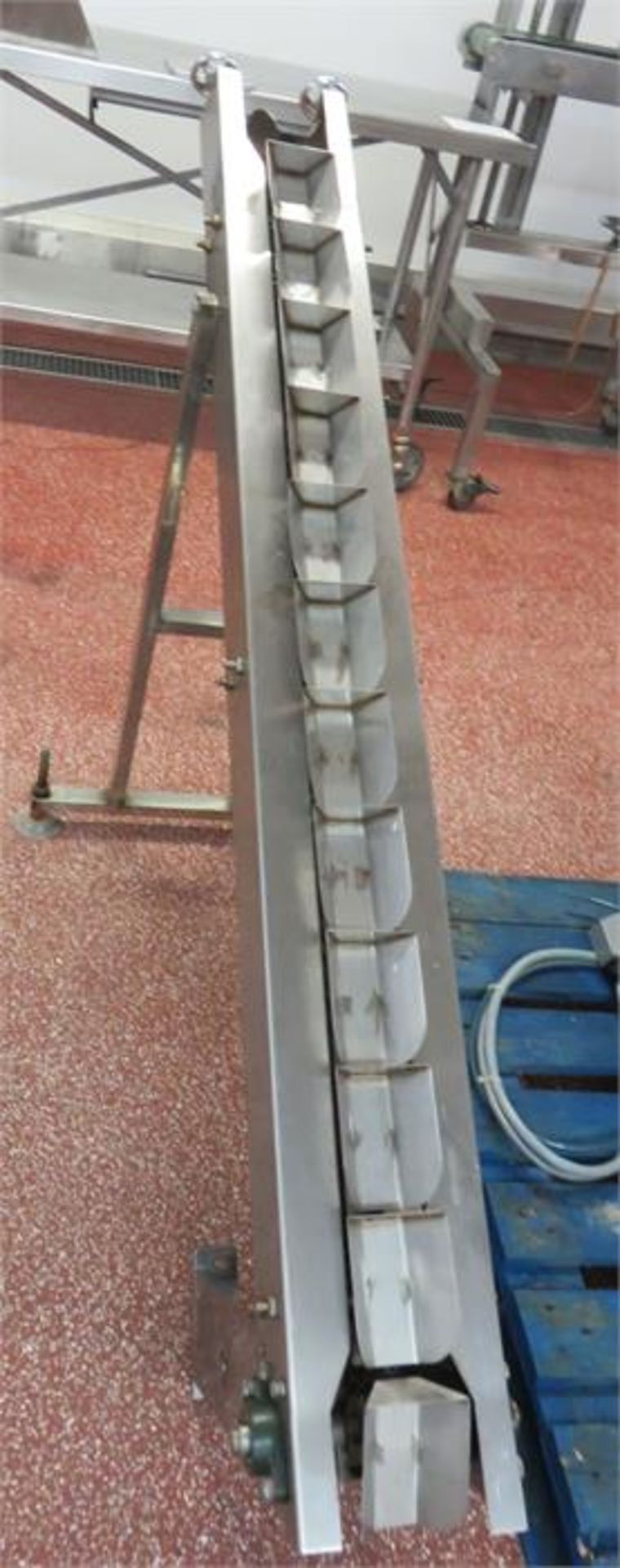 INCLINED OUTFEED CONVEYOR - Image 2 of 3