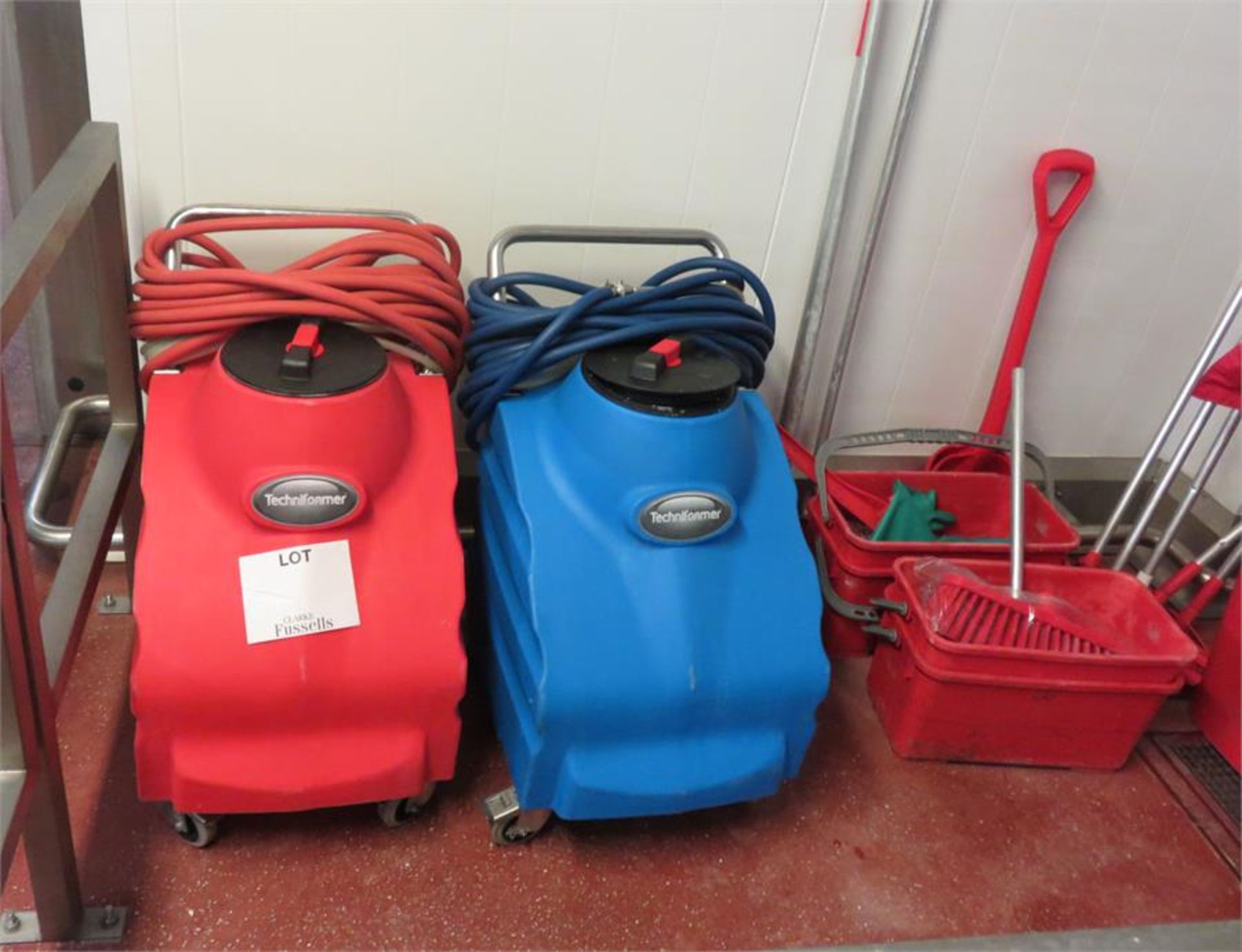 VARIOUS HYGIENE EQUIPMENT - Image 2 of 4