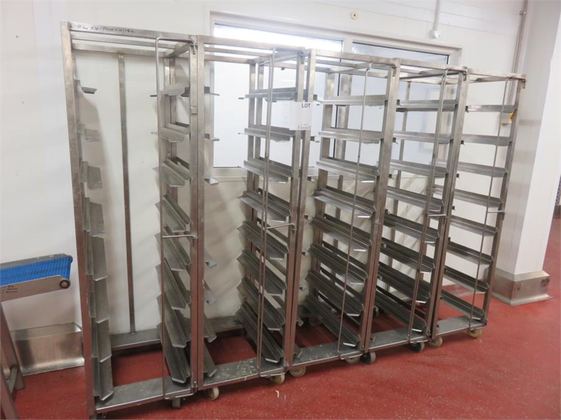 PORTABLE TRAY RACKS