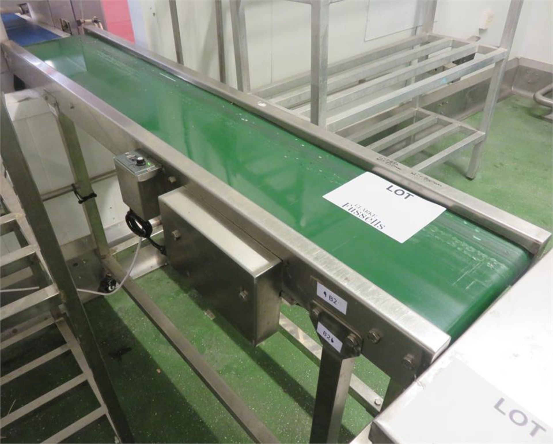 TRANSFER CONVEYOR