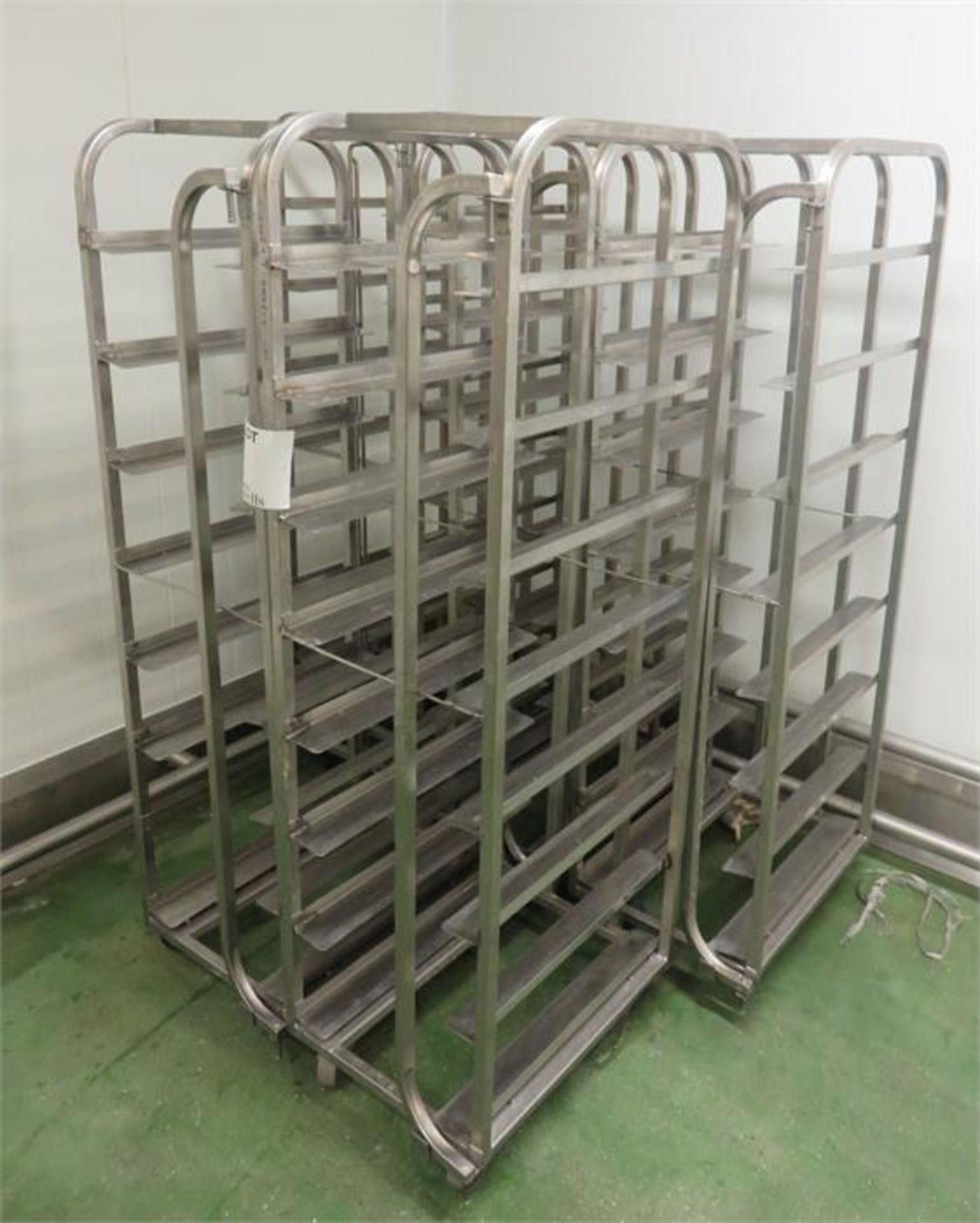 PORTABLE TRAY RACKS