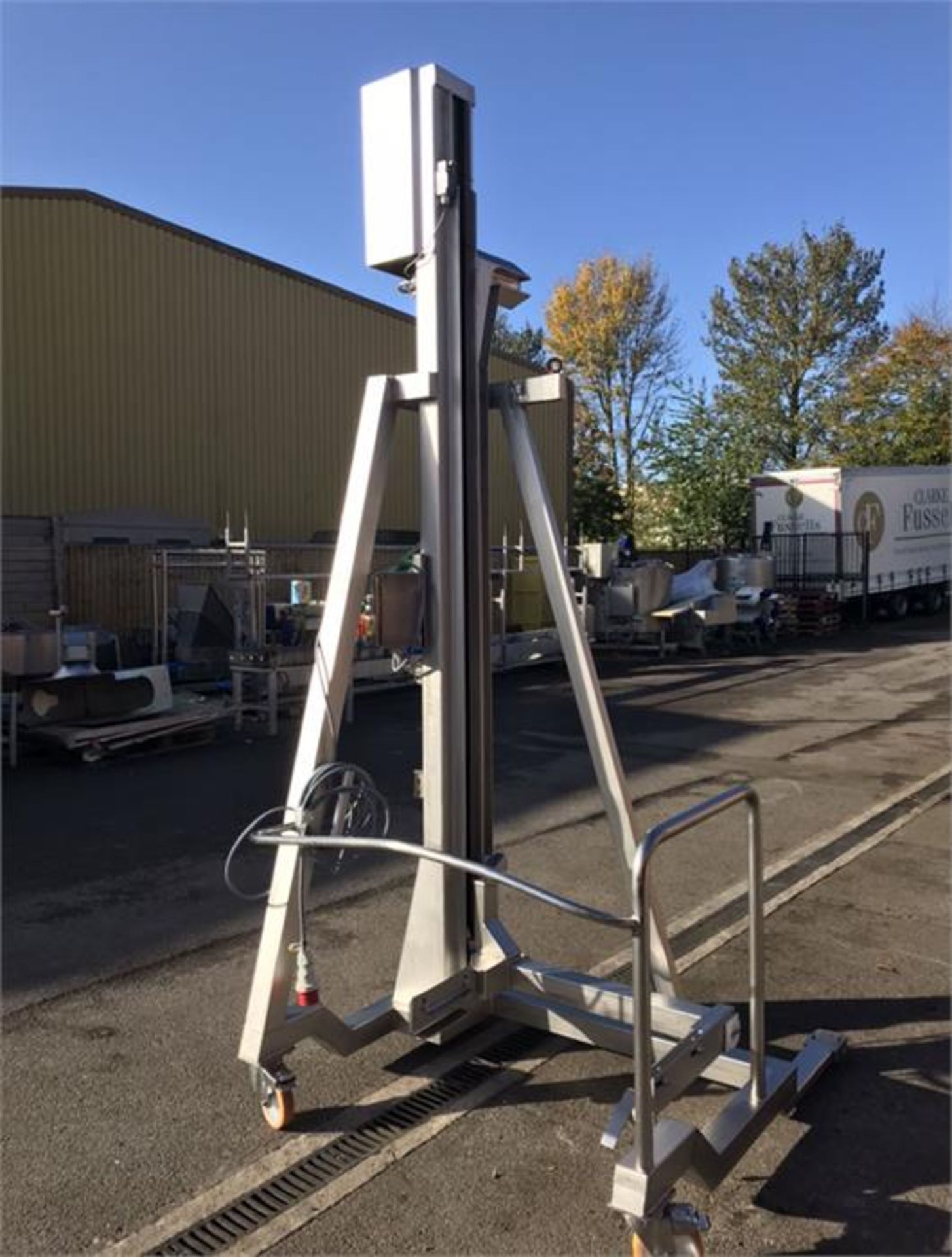 SYSPAL TOTE BIN HOIST