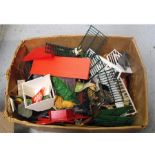 A quantity of vintage zoo and farm animals plus accessories (box).