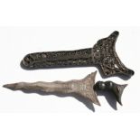 A miniature horn handled kris with silver filigree scabbard, 13.5cm long.