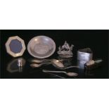 Three silver coffee spoons, a cased silver thimble, and other silver & white metal items (