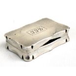 A silver snuff box, with engine turned decoration and initialled 'J.J.D.' Birmingham 1931, 5cm (