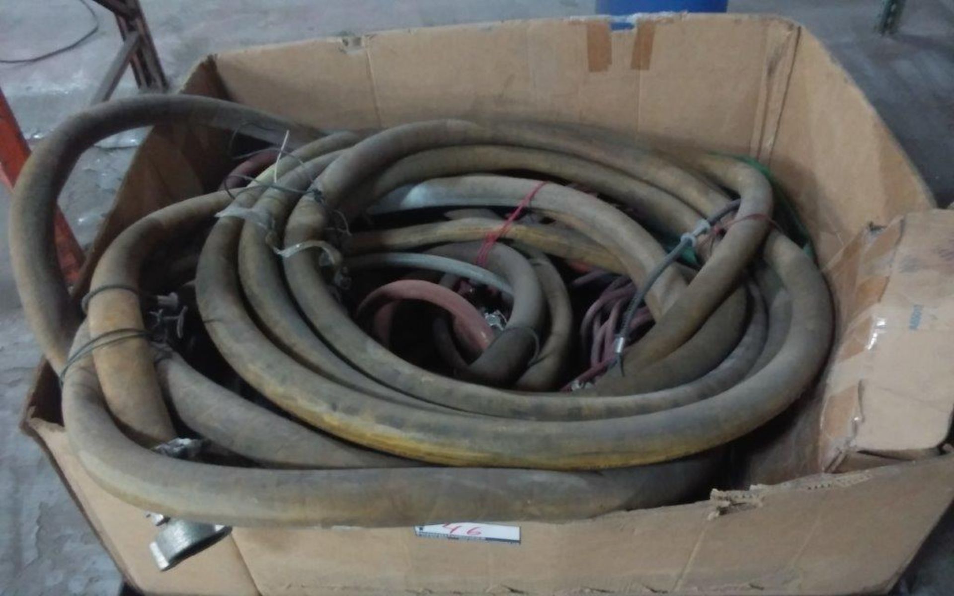 assorted hoses/tuyaux assorti - Image 2 of 2