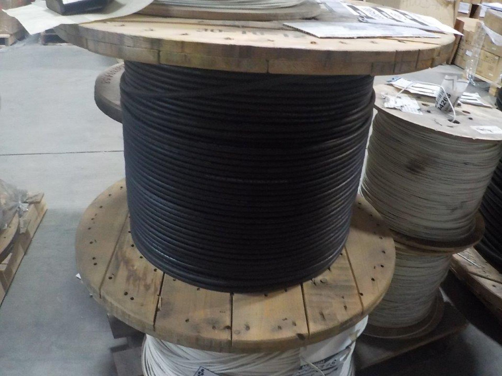 lot: wire / fils: # 4c, 16AWG, 19/29 STRD TC shielded 125C 600V (2,160')