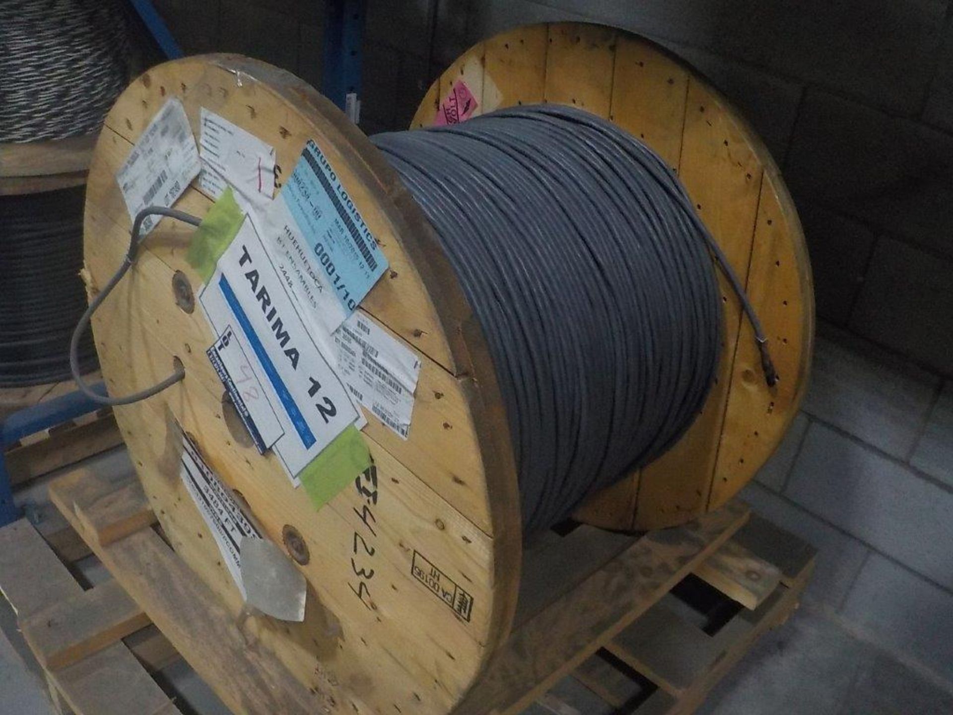 lot: wire / fils: multiconductor, 4-16 AWG, 600V, (3,484')
