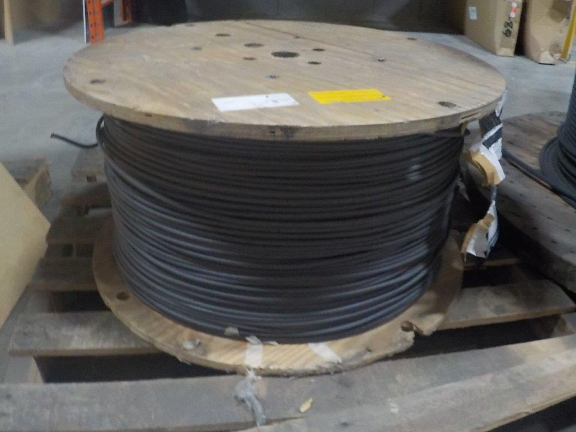 lot: wire / fils: # 6 AWG, 2,000V, (5,000')