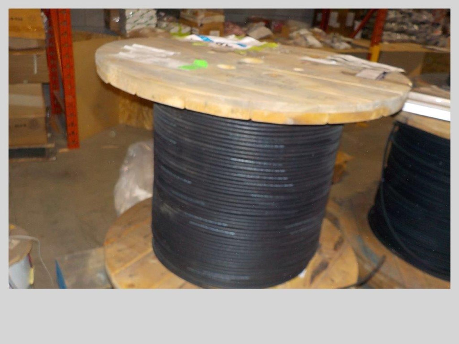 lot: wire / fils: # 16 AWG, POLYRAD, shielded, XT/NEO (2,730')