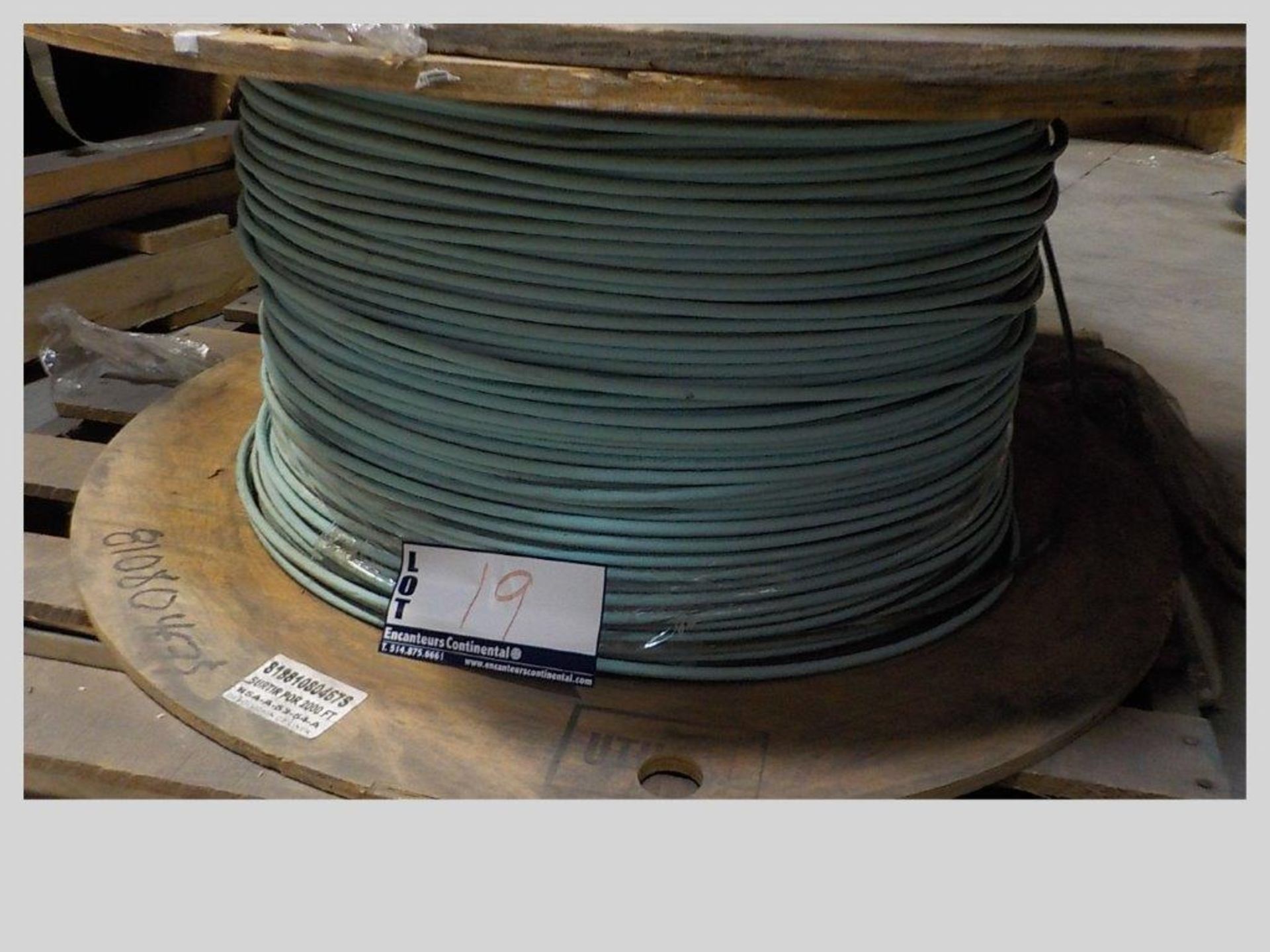 lot: wire / fils: # 4/C, 20 AWG, 1000V, BS, 120 ohm (2,000')