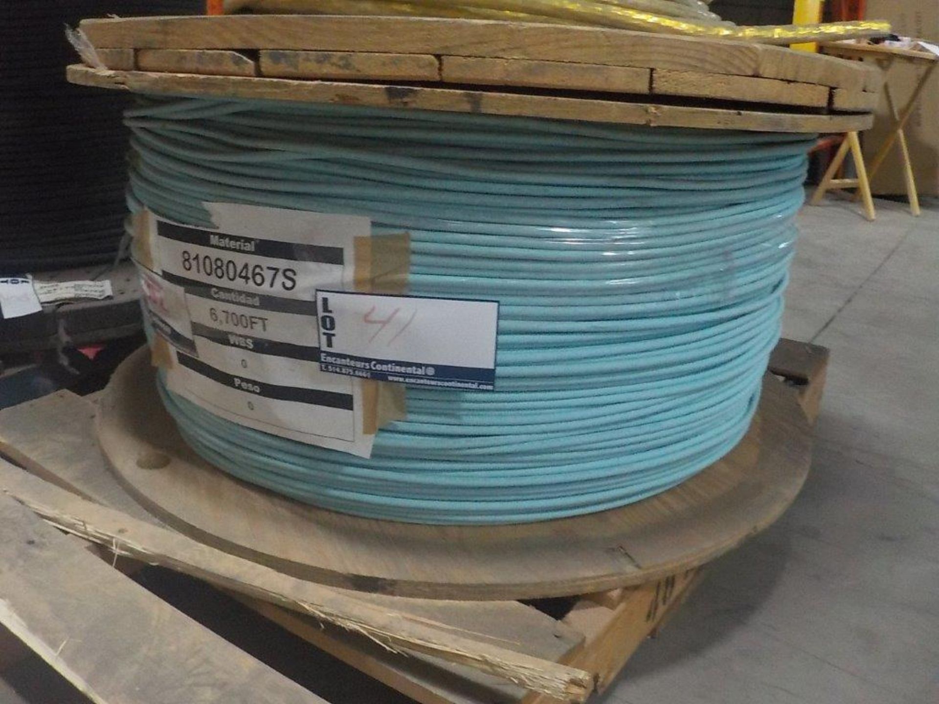 lot: wire / fils: # 4/C 20 AWG, 1,000V, 120 ohm (6,700')