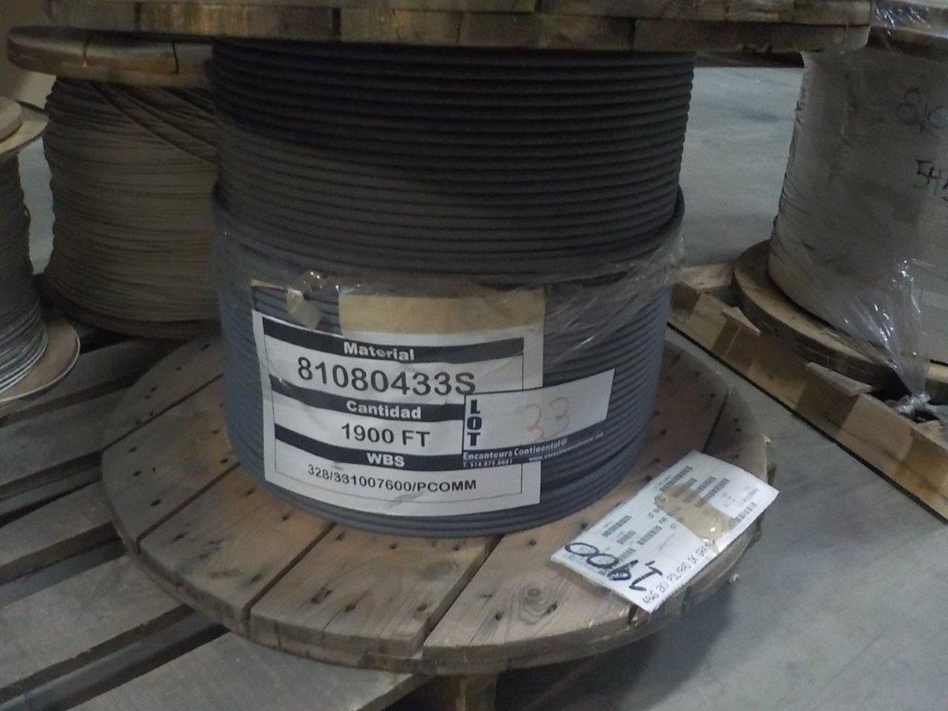 lot: wire / fils: # 4 AWG, 2,000V, (1,900')