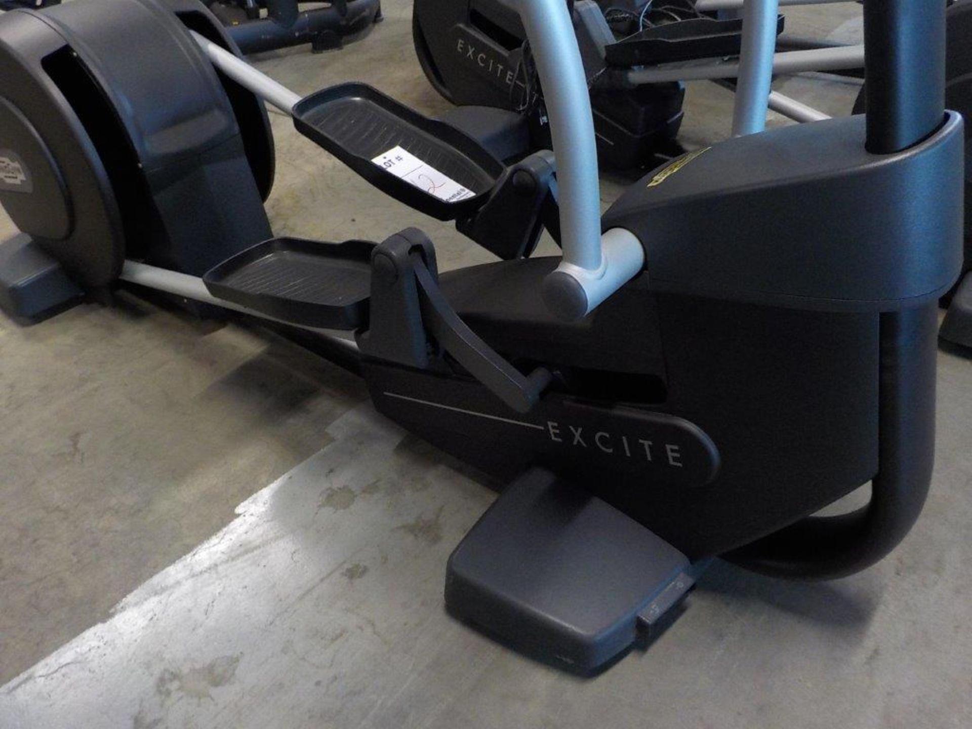 Excite COMMERCIAL TREADMILL - Image 3 of 4