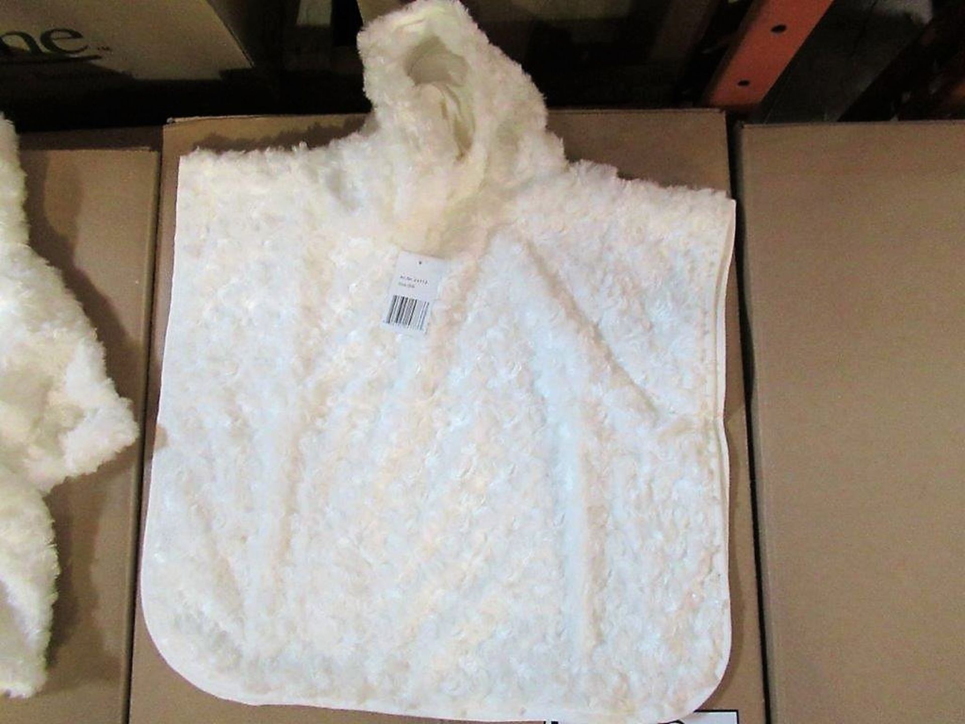 LOT: Baby Ponchos & Housecoats