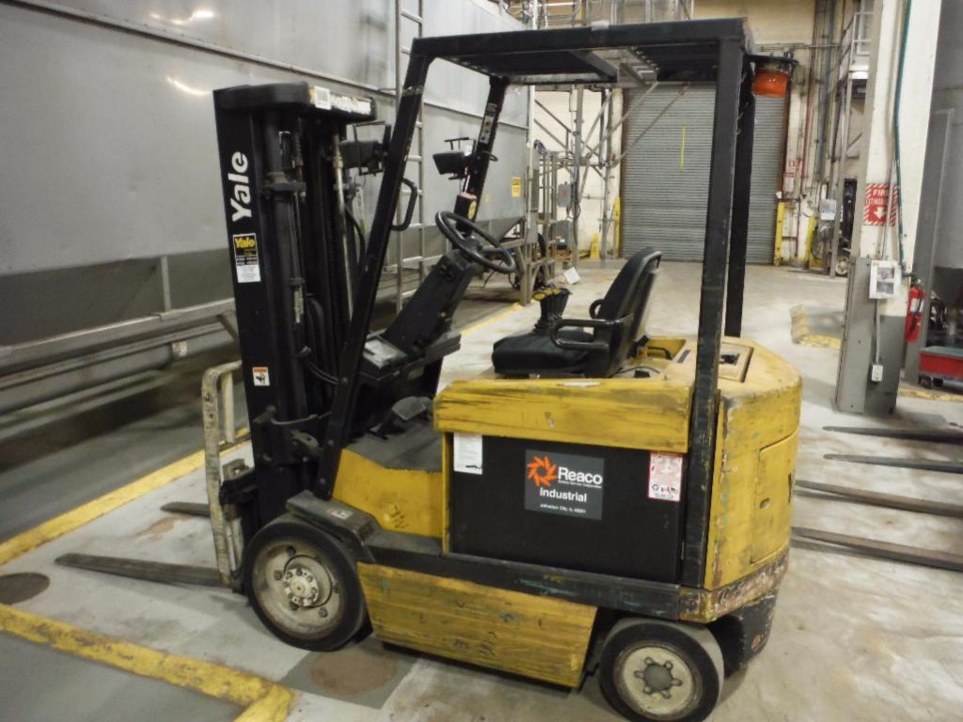 Yale 48 volt forklift, Model ERC040GHN48SE082, SN E108V09555, 4000 lb. capacity, 189 in. lift - Image 4 of 9