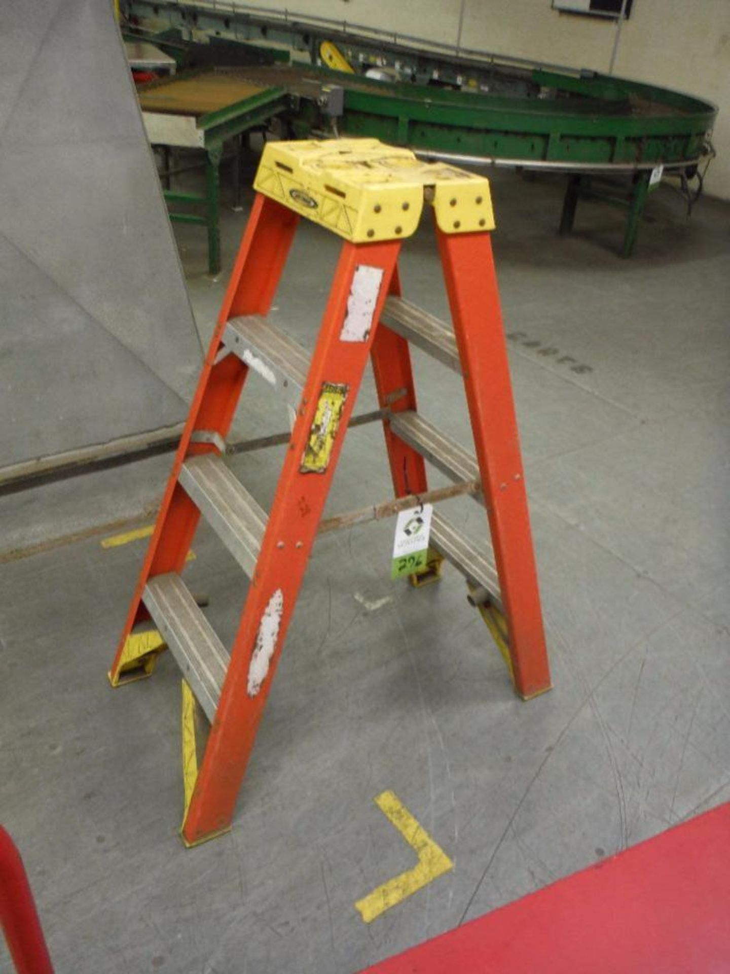 Werner 4 ft. fiberglass step ladder ** Rigging Fee: $10 **