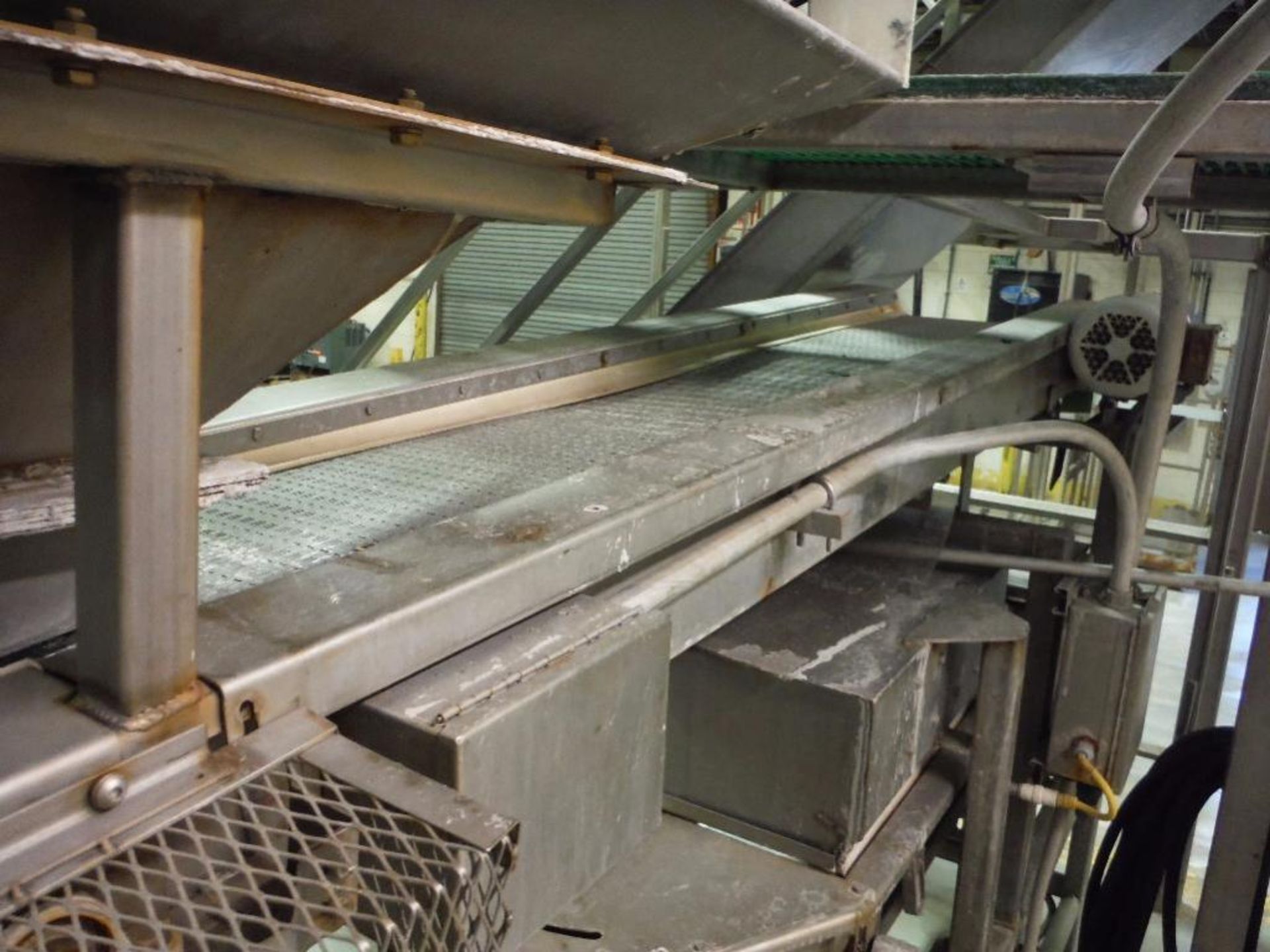 Lower vibratory conveyor, 60 in. long x 24 in. wide, top plastic belt conveyor, 84 in. long x 18 in. - Image 3 of 7