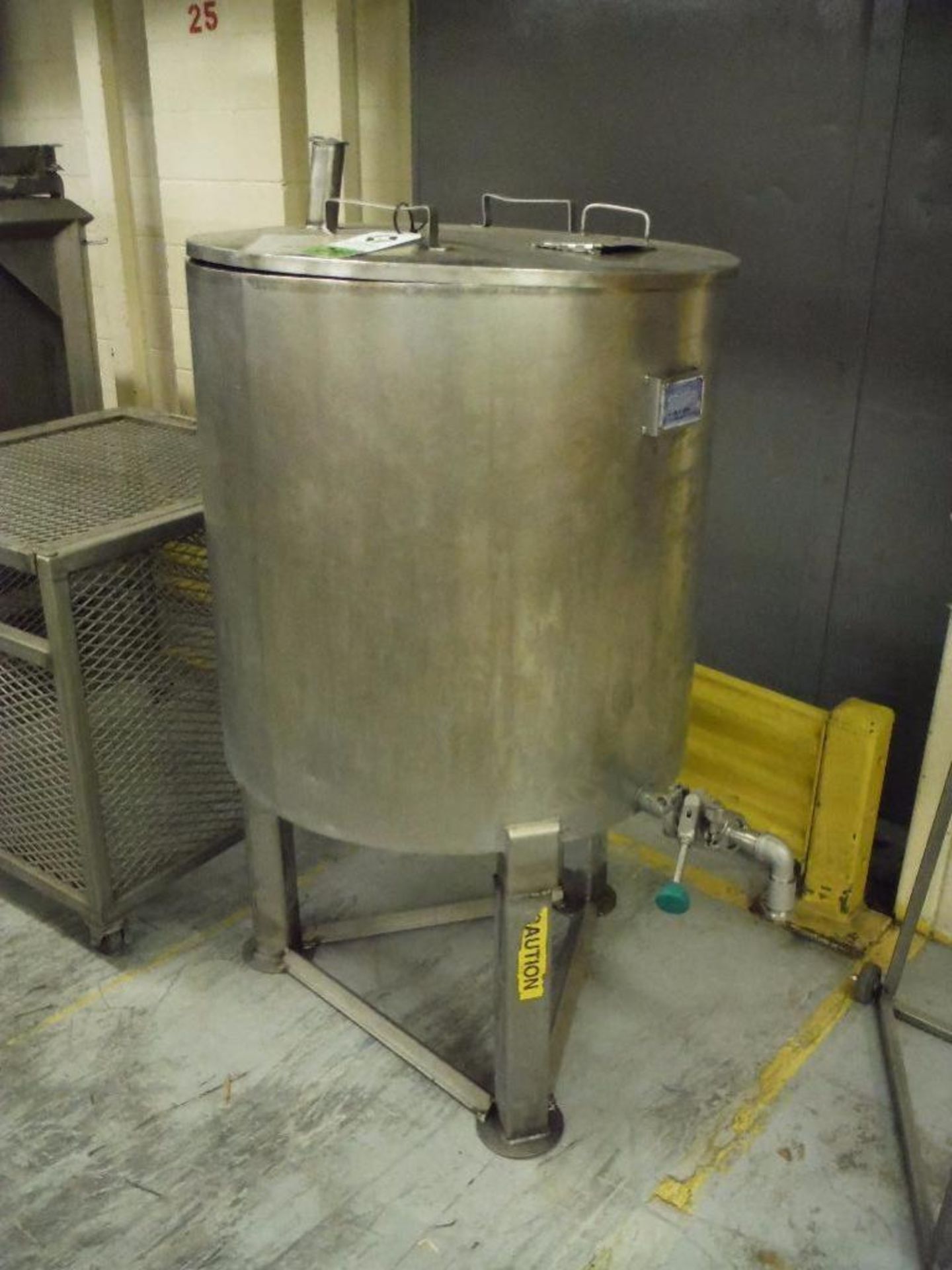 PTI SS oil tank with heater, 30 in. dia x 32 in. tall, flat bottom, sbo ** Rigging Fee: $75 **