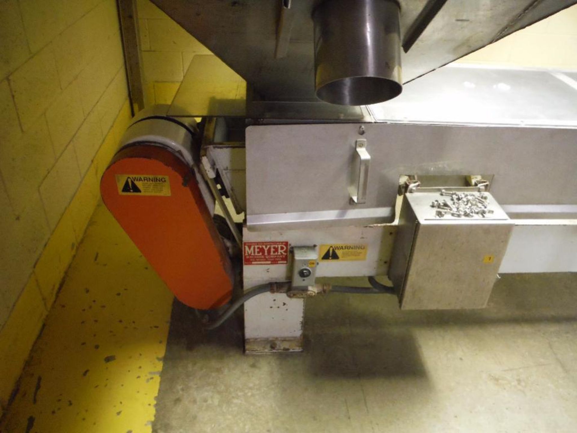 Meyer vibrator conveyor, 300 in. long x 10 in. wide ** Rigging Fee: $350 ** - Image 2 of 7