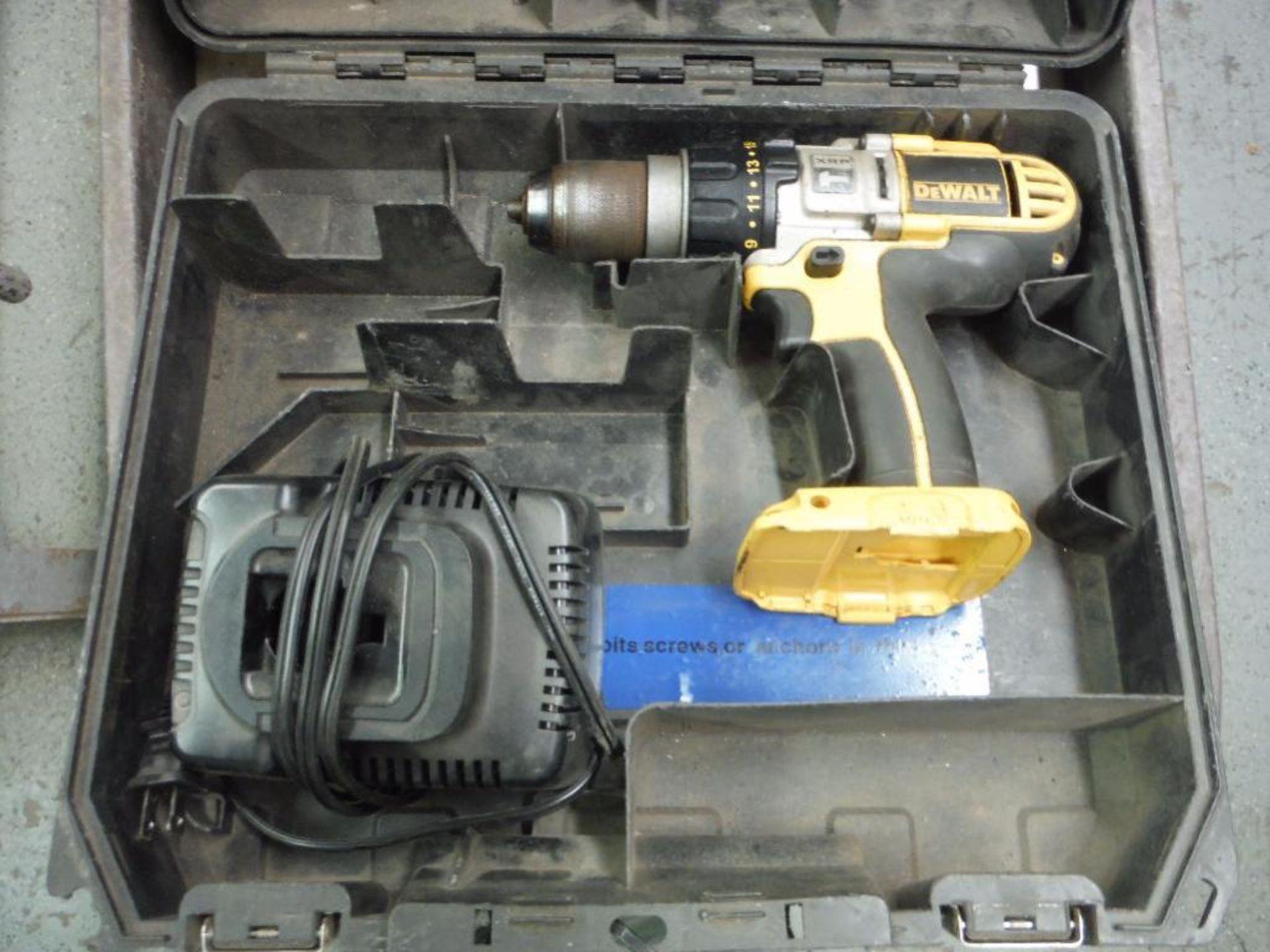 Dewalt 18 volt xrp cordless drill, battery charger, case ** Rigging Fee: $5 ** - Image 2 of 3
