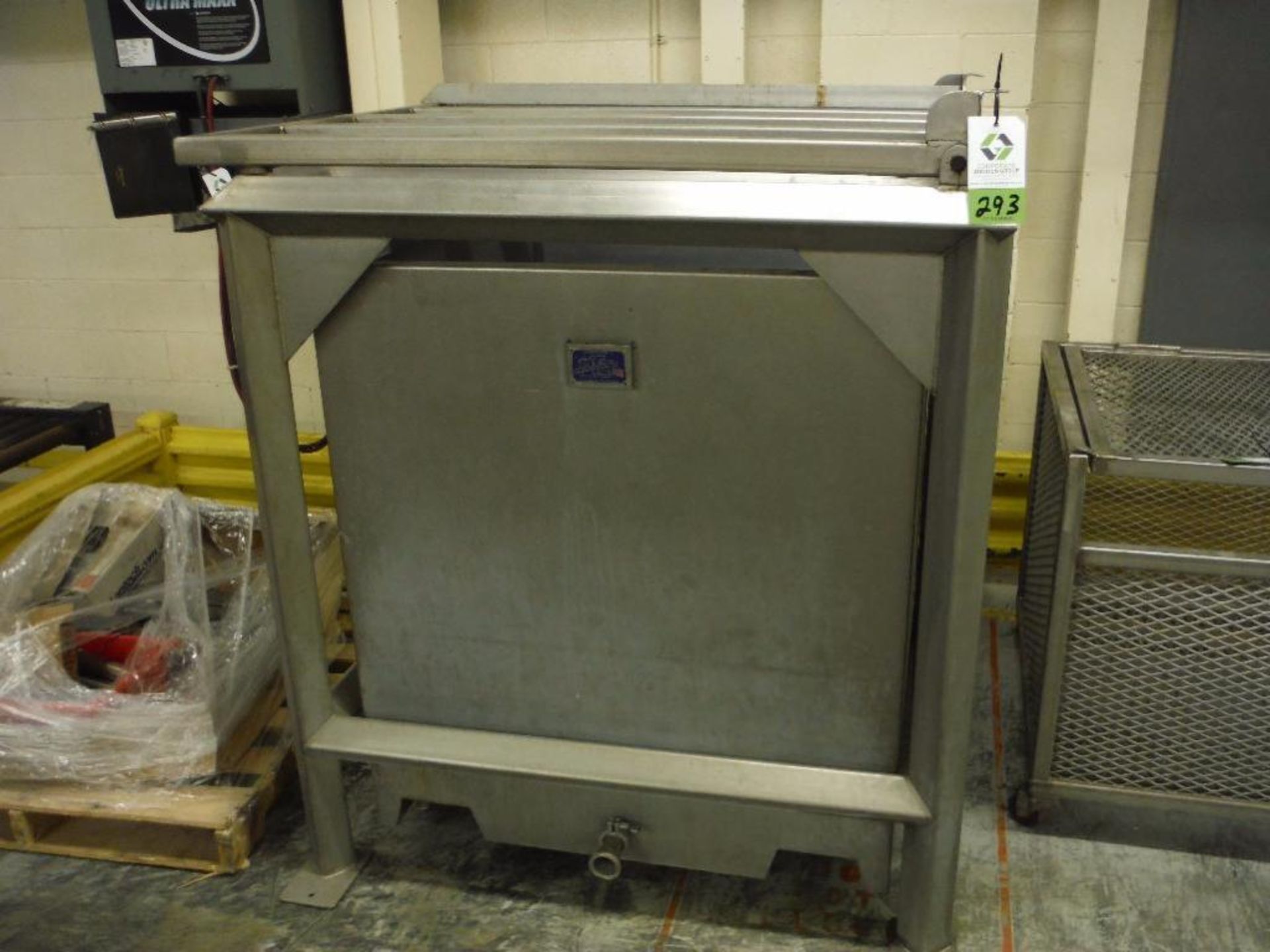 PTI SS oil tank with pallet tipper, 48 in. x 48 in. x 48 in., SS frame, sbo ** Rigging Fee: $50 **