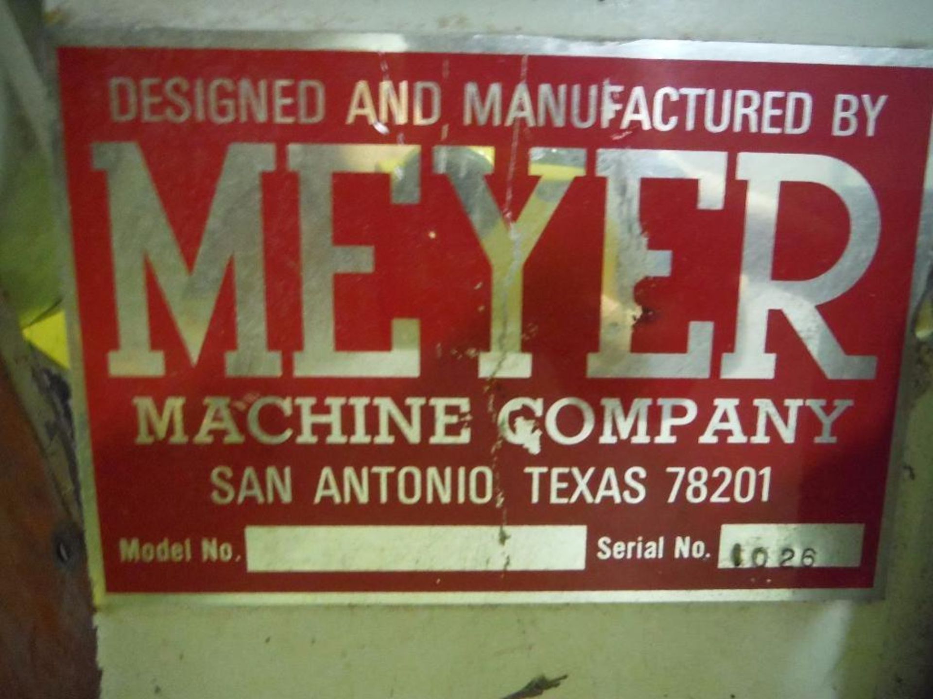 Meyer vibrator conveyor, 300 in. long x 10 in. wide ** Rigging Fee: $350 ** - Image 4 of 7
