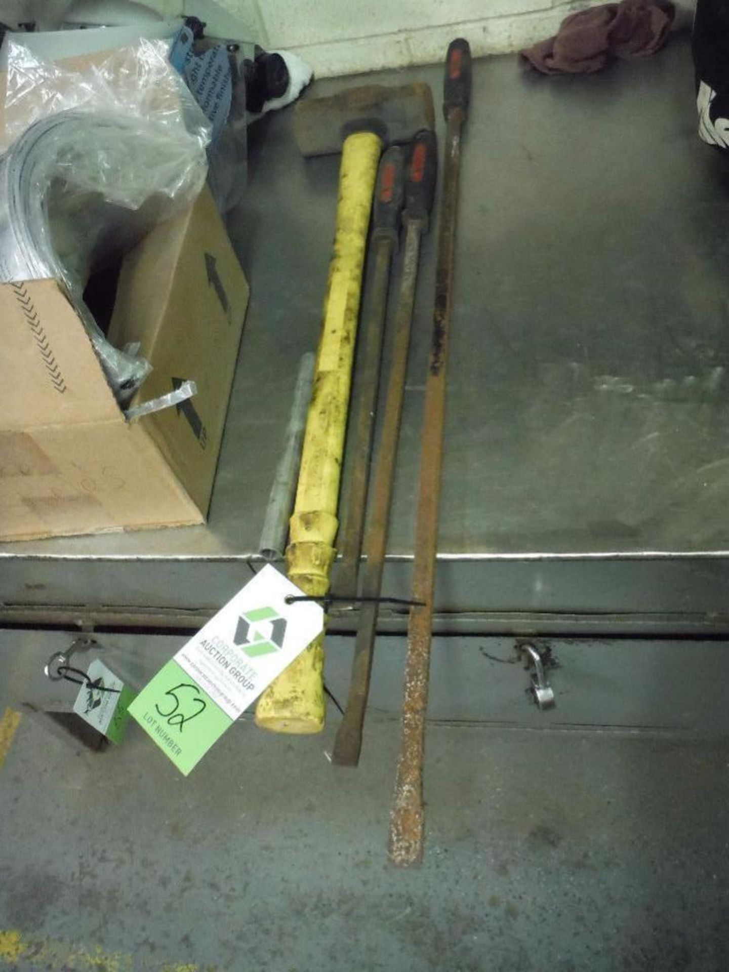 Sledge hammer and assorted pry bars ** Rigging Fee: $5 ** - Image 2 of 2