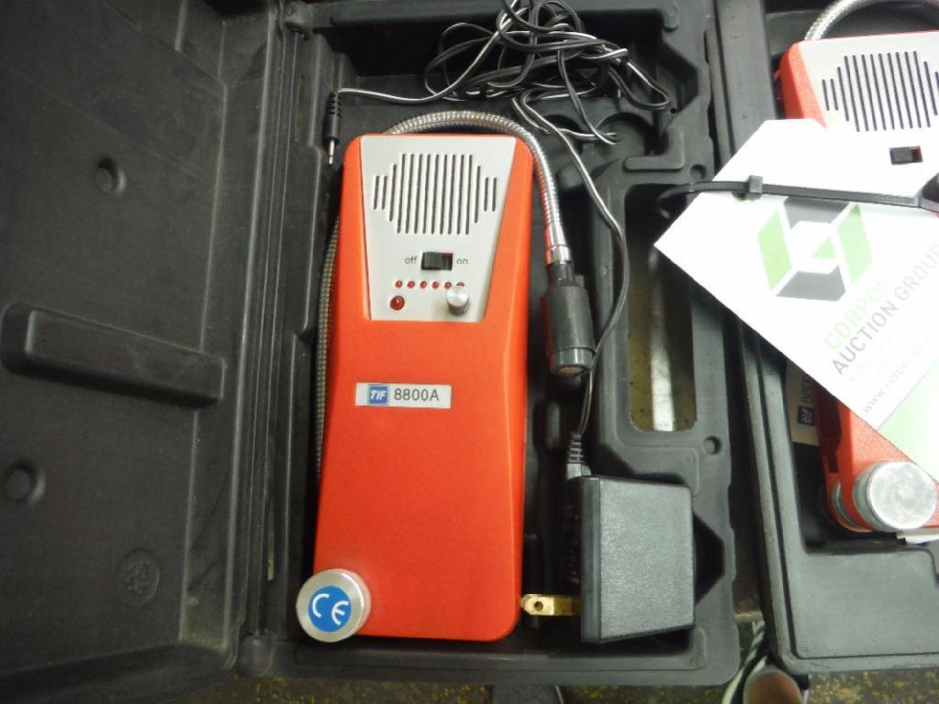 TIF combustible gas detector, Model TIF8800A (EACH) ** Rigging Fee: $5 ** - Image 2 of 6